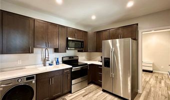 29 Ann St 1, Newport, RI 02840