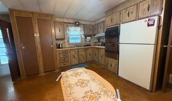 6 New St, Beacon Falls, CT 06403