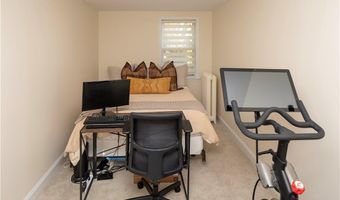 14 Lee Ave, Newport, RI 02840