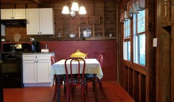1-3 Parker Memorial Dr, Branford, CT 06405