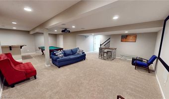 940 Longitude Ln, Amherst, OH 44001