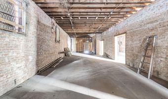 941 W Broad St, Columbus, OH 43222