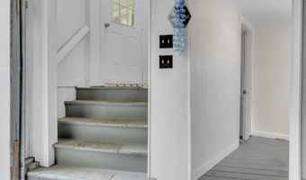 9 Middle Road Ext, Standish, ME 04084