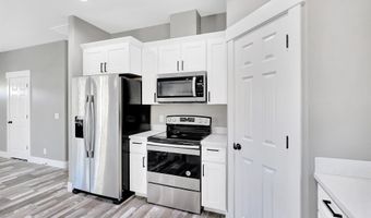 680 E 19th St, Burley, ID 83318
