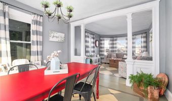 36 England St, Cumberland, RI 02864