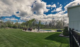 917 McDonald Dr, Amsterdam, NY 12070