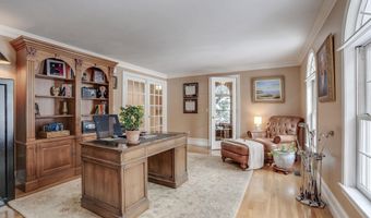 5 Pembroke Way, Bedford, NH 03110