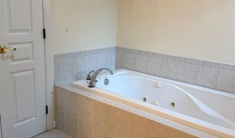 63 TROTTERS Ln 63, Allendale, NJ 07401
