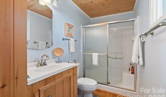 479 Old Dummy Line Rd, Balsam, NC 28707