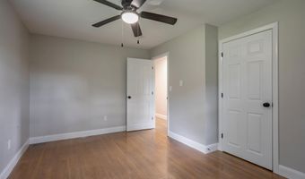 18 Dream Lake Dr, Amherst, NH 03031