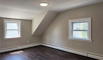 77 Ash St, Lincoln, RI 02865
