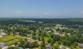 517 Victoria St, Bay St. Louis, MS 39520