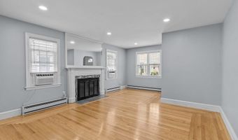 74 Leslie St, Cranston, RI 02910