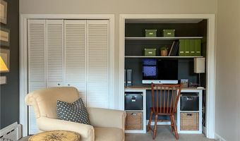 9 South Dr, Middletown, RI 02842