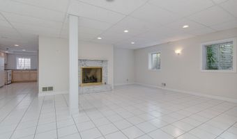 1773 W Whispering Ct, Addison, IL 60101