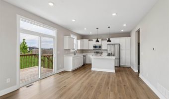 2612 NW Reinhart Dr, Ankeny, IA 50023