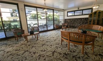 445 Kaiolu St 402, Honolulu, HI 96815
