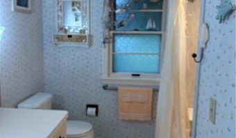 135 Ridgeland Dr, Amherst, OH 44001