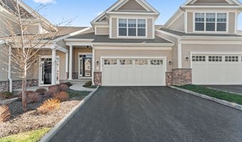 63 Great Hill Dr 63, Bethel, CT 06801
