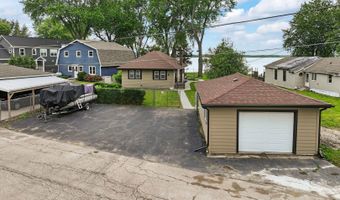 39225 N Shore Ave, Antioch, IL 60002