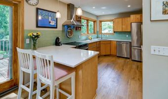 2877 Glacier Valley Rd, Fitchburg, WI 53711