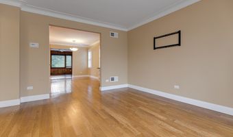 9 S Ridge Ave, Arlington Heights, IL 60005