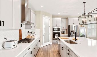5829 SILVER SUN Dr, Apollo Beach, FL 33572
