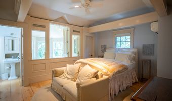 4 COZZENS Ln, Amagansett, NY 11930