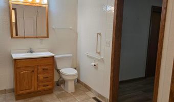 1713 S Shore Dr, Albert Lea, MN 56007