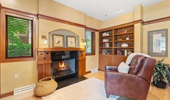 5870 Persimmon Dr, Fitchburg, WI 53711