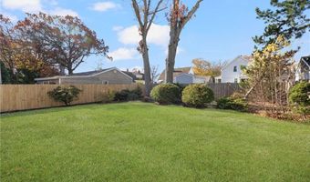 122 Elder St, Lincoln, RI 02865