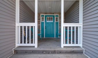 814 Curt Felt Dr, Alexandria, MN 56308