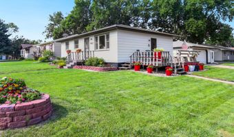 902 S 17th St, Aberdeen, SD 57401