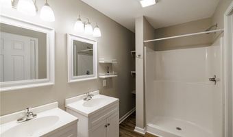103 Three Rivers Ct, Hull, GA 30646