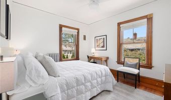 14 Greenough Pl B, Newport, RI 02840