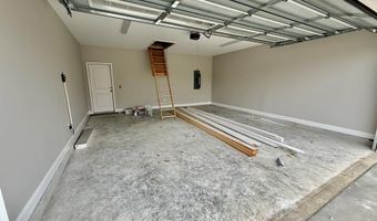 105 Orchard Cir, Adel, GA 31620