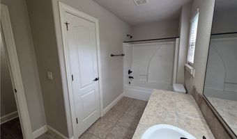 605 NW 17th Ct, Bentonville, AR 72712
