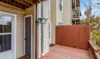2101 N ROLFE St C, Arlington, VA 22209