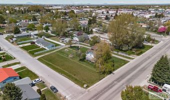 464 S Meridian St, Blackfoot, ID 83221
