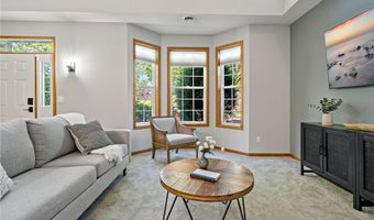 15382 Founders Ln 804, Apple Valley, MN 55124