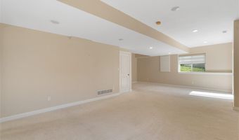 3022 Beckley St, Ames, IA 50010