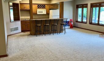 3563 Franklin Dr, Auburn, IN 46706