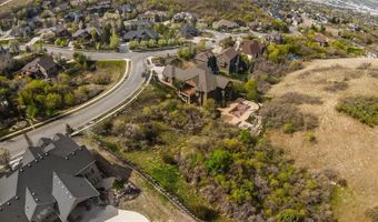367 E HIDDEN LAKE Dr, Bountiful, UT 84010
