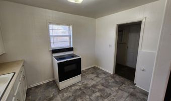 808 13th St, Abernathy, TX 79311