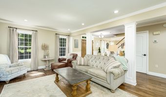 78 Deer Run Dr, Colchester, CT 06415