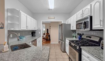 64 Symphony Ave, Bayville, NJ 08721