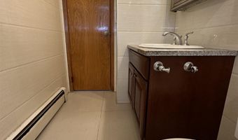 33 E 51ST St 2, Bayonne, NJ 07002