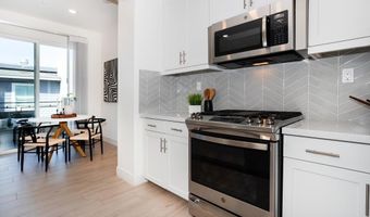 6042 Colt Pl 303, Carlsbad, CA 92009