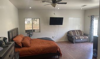 2325 Collins Ave, Carlsbad, NM 88220