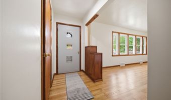 950 Southwood Dr, Ashtabula, OH 44004